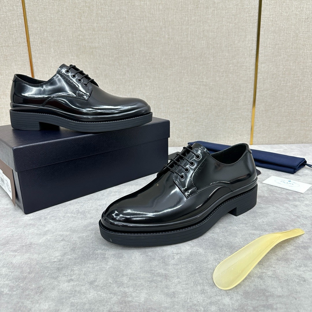 Black Shoes
