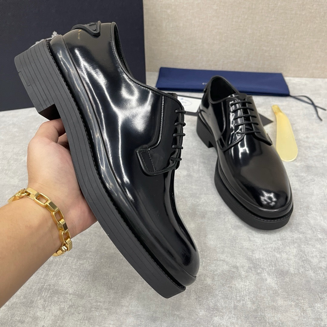 Black Shoes