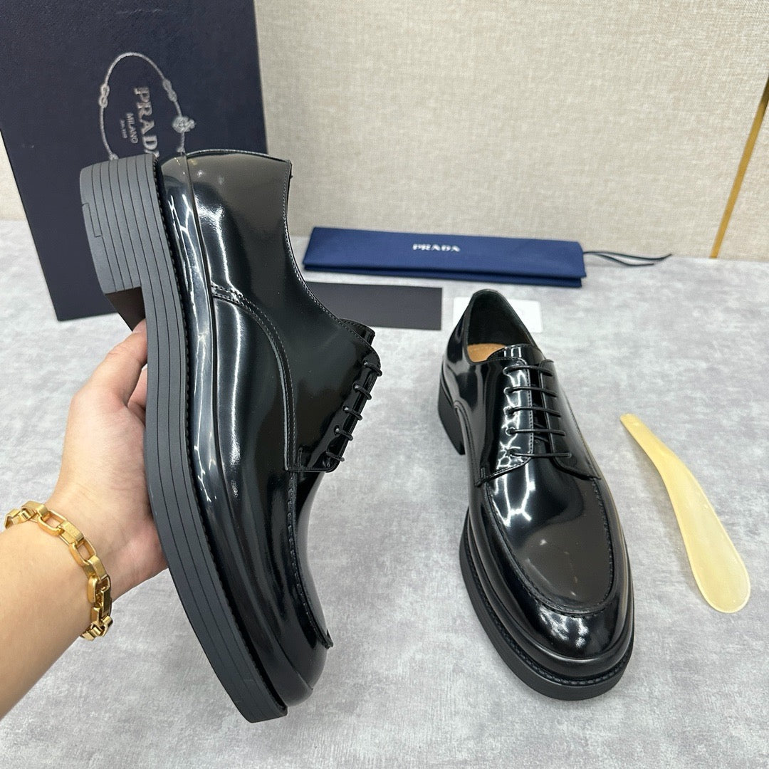 Black Shoes
