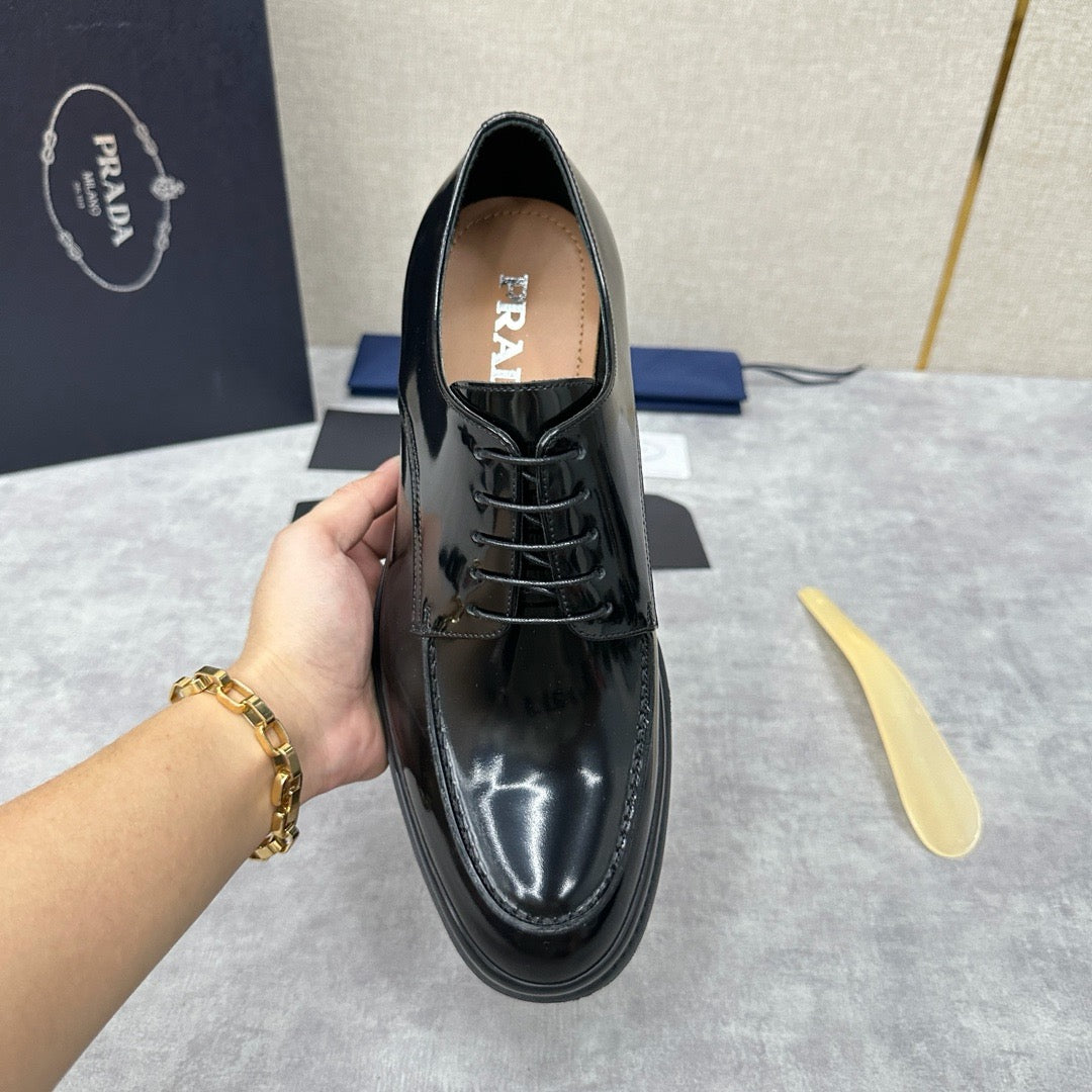 Black Shoes