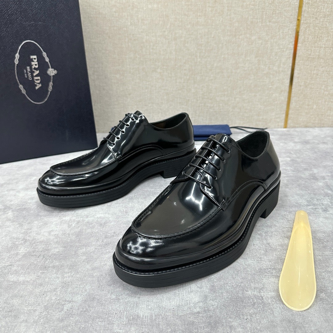 Black Shoes