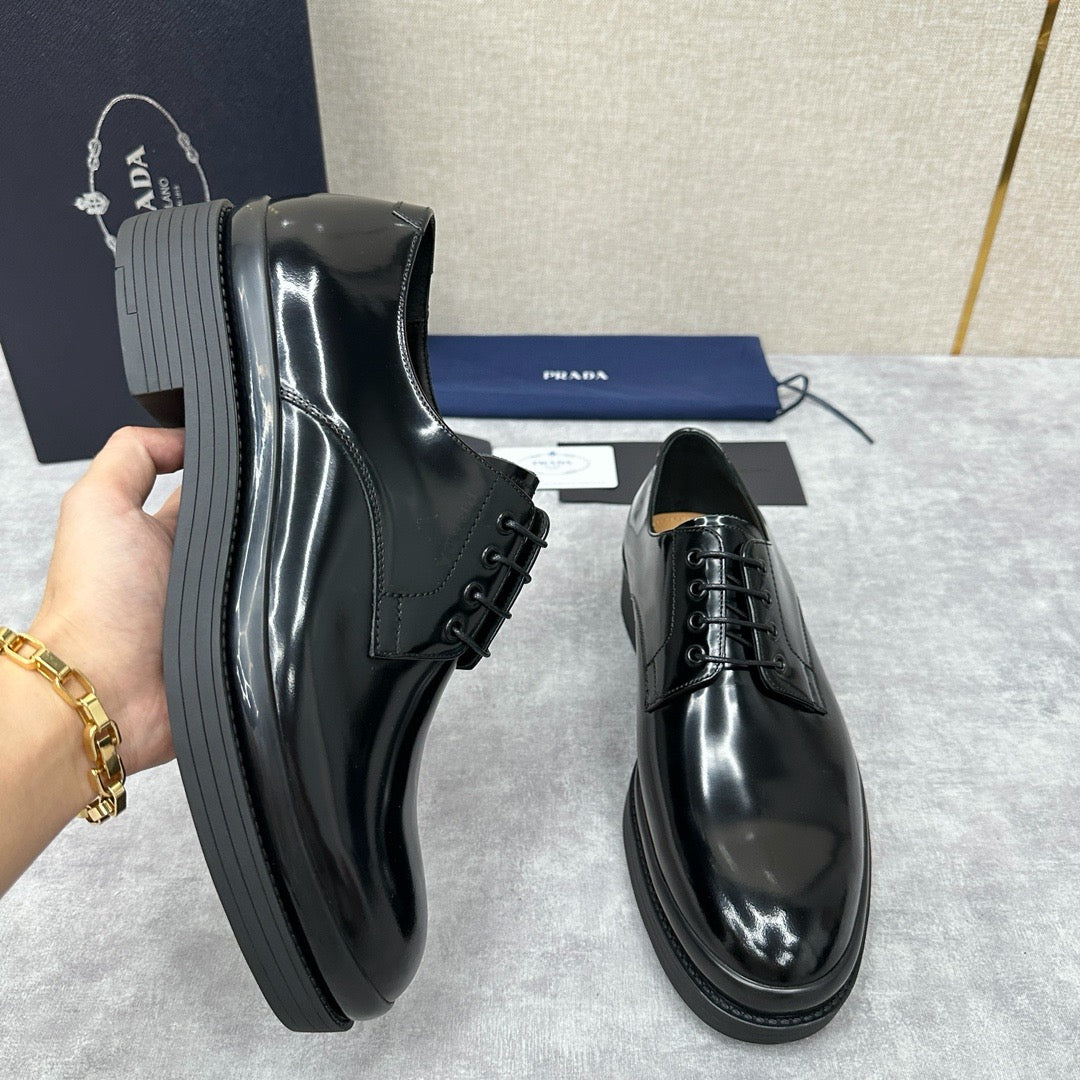 Black Shoes