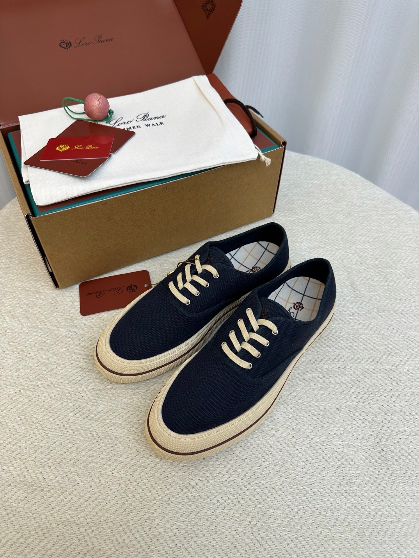 Black Shoes