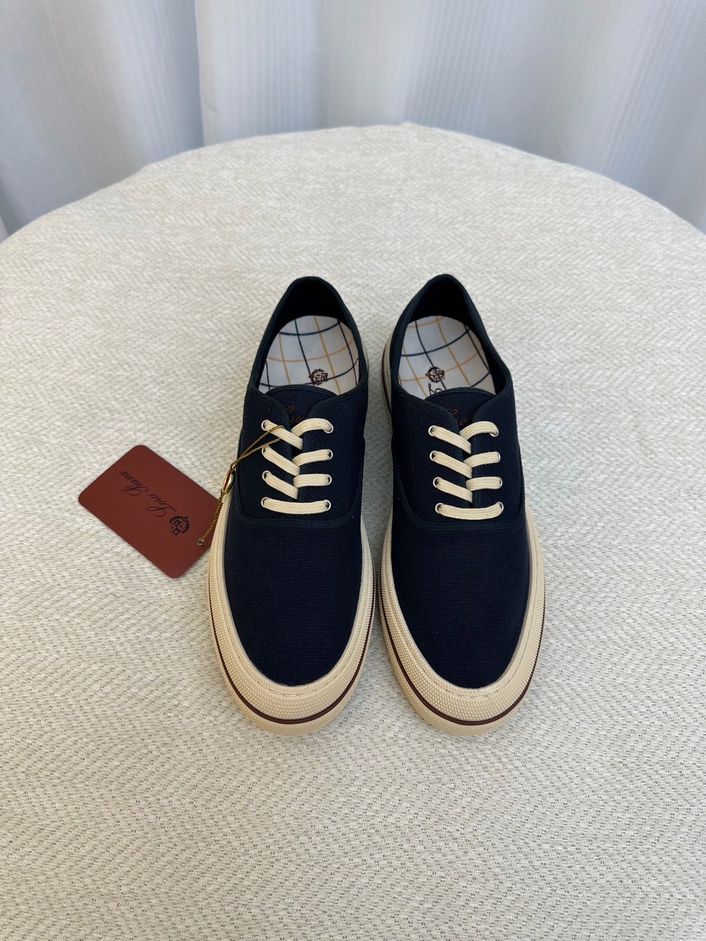 Black Shoes