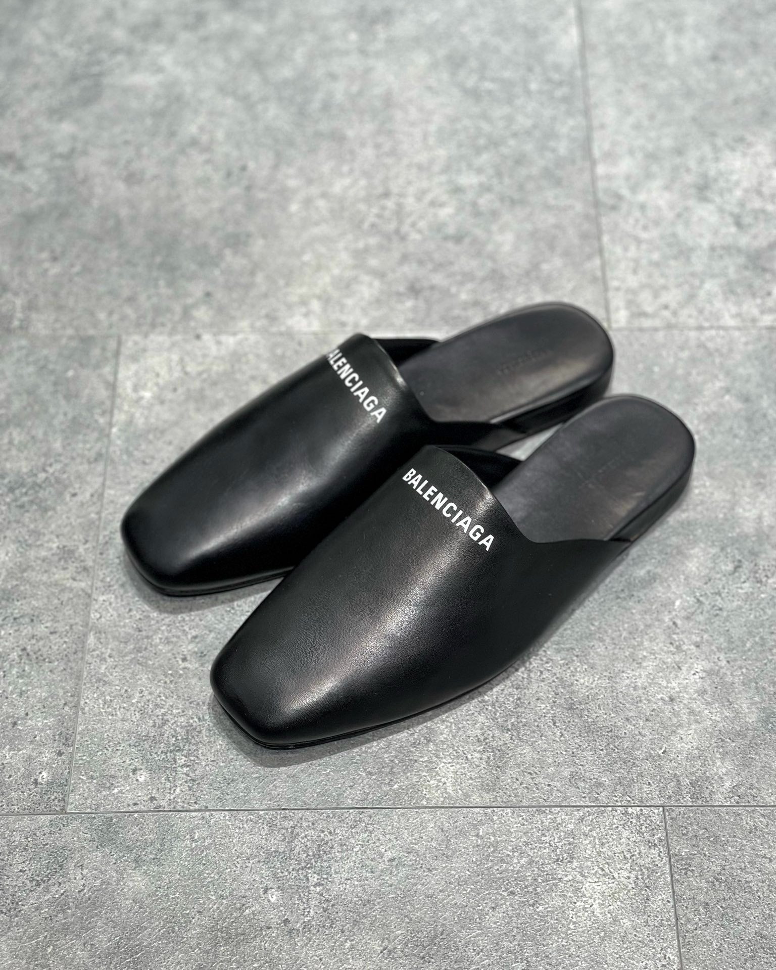 Black Shoes