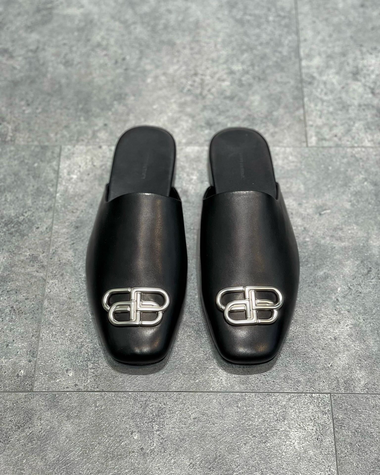 Black Shoes