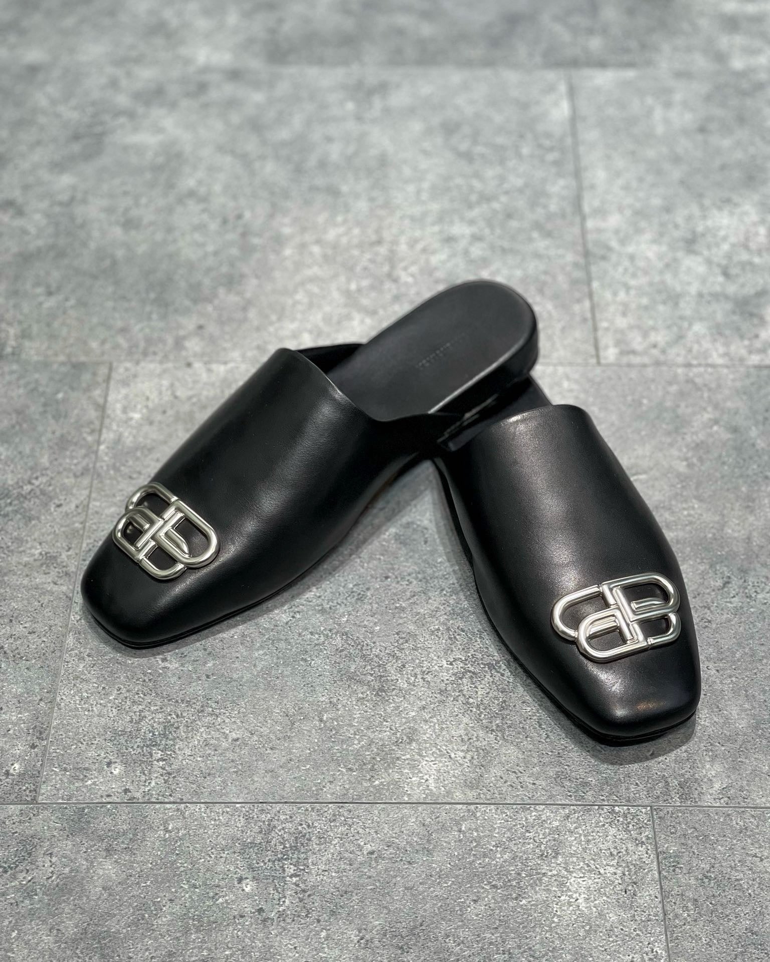 Black Shoes