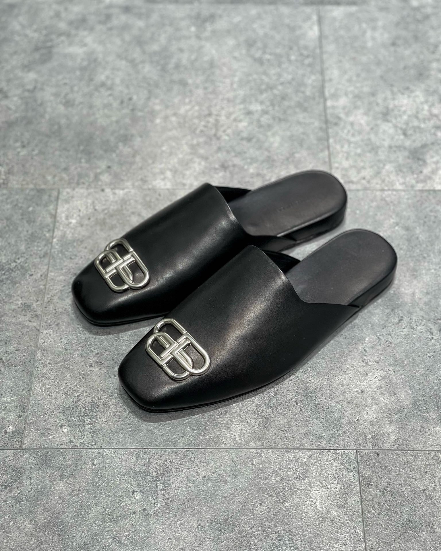 Black Shoes