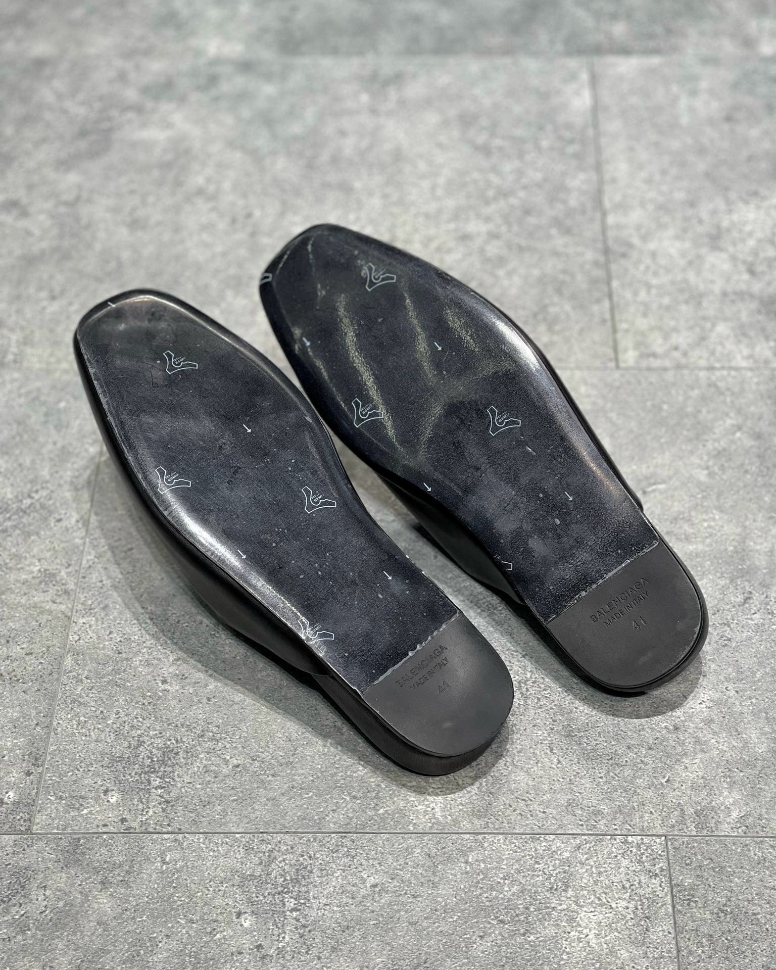 Black Shoes