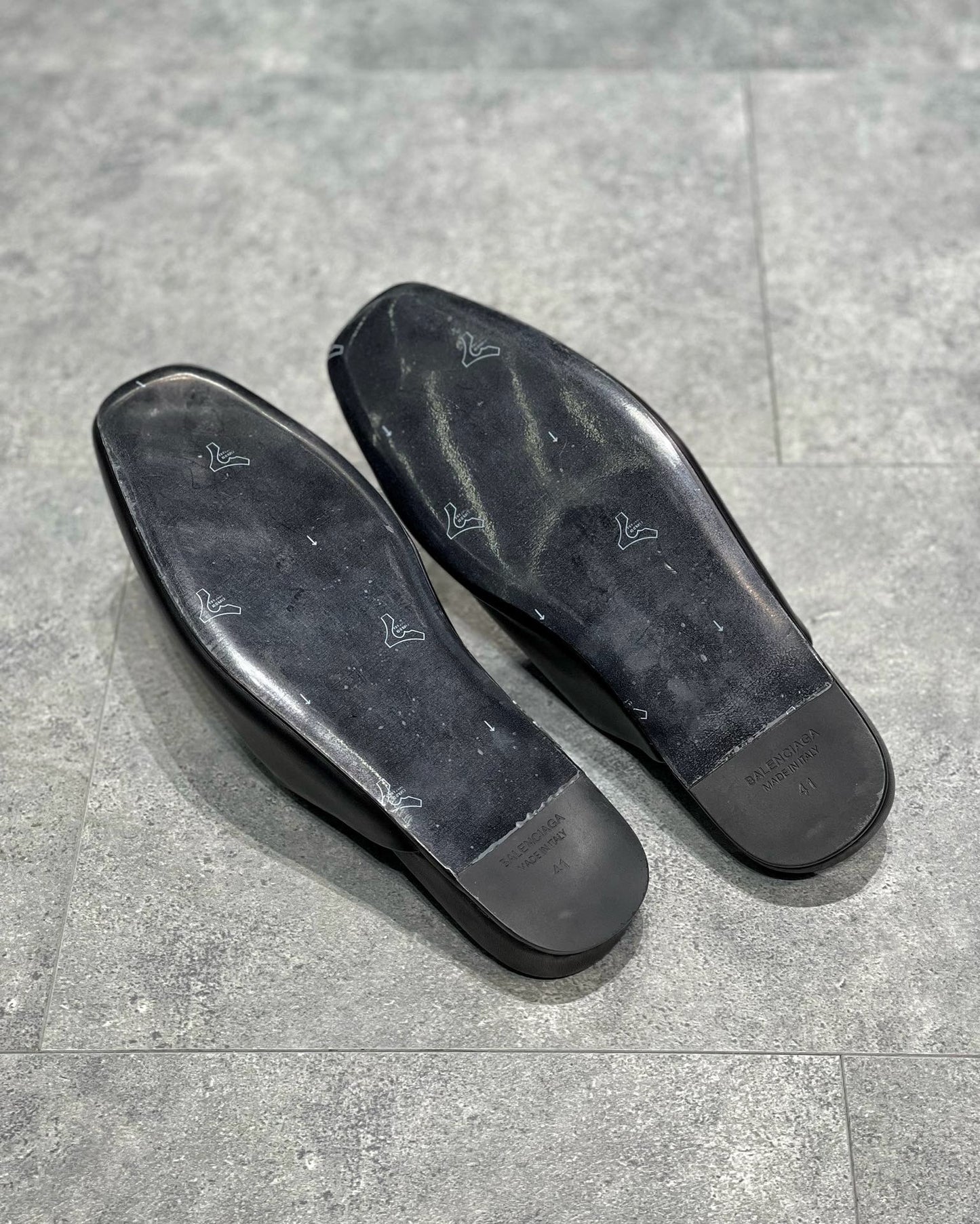 Black Shoes