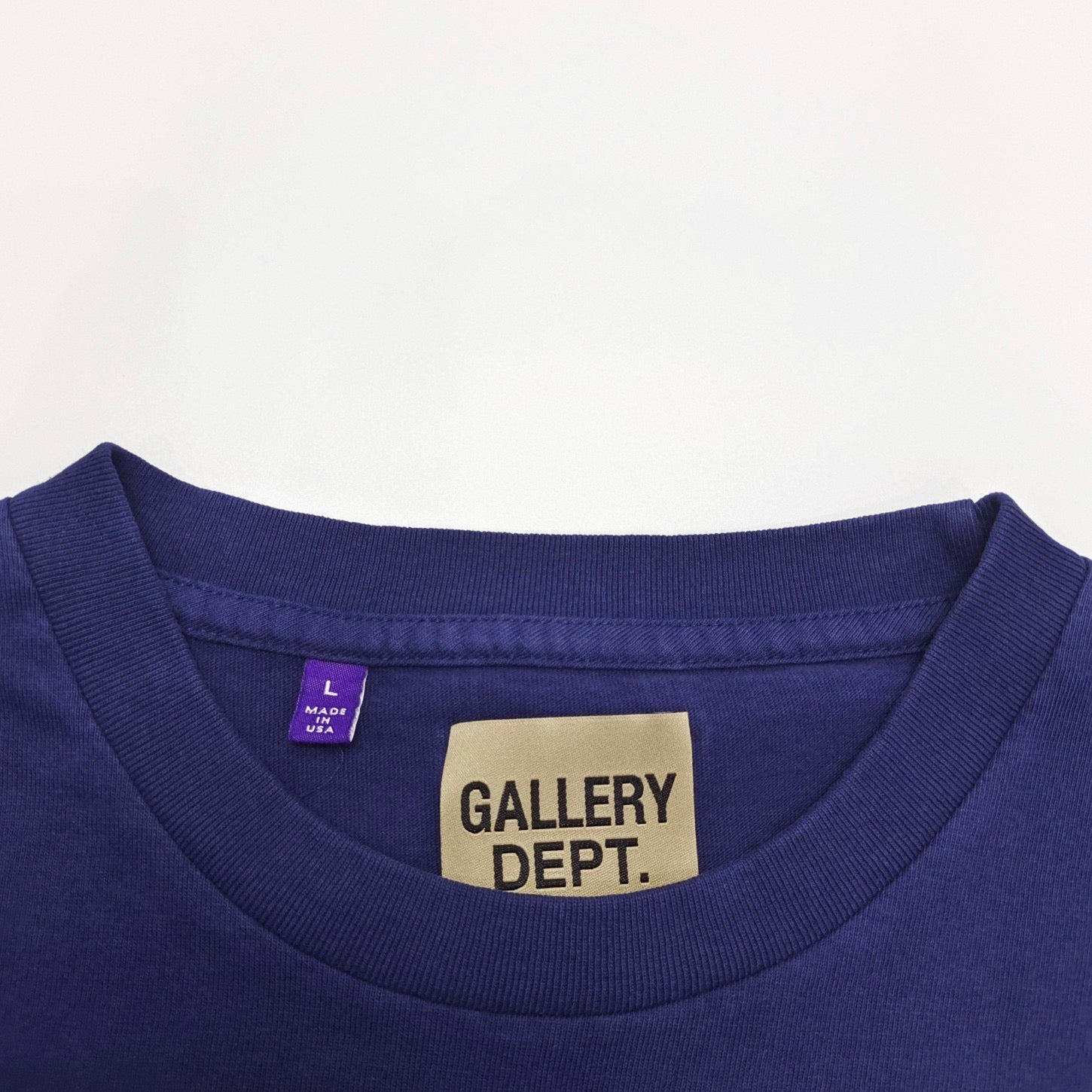 Blaues T-Shirt