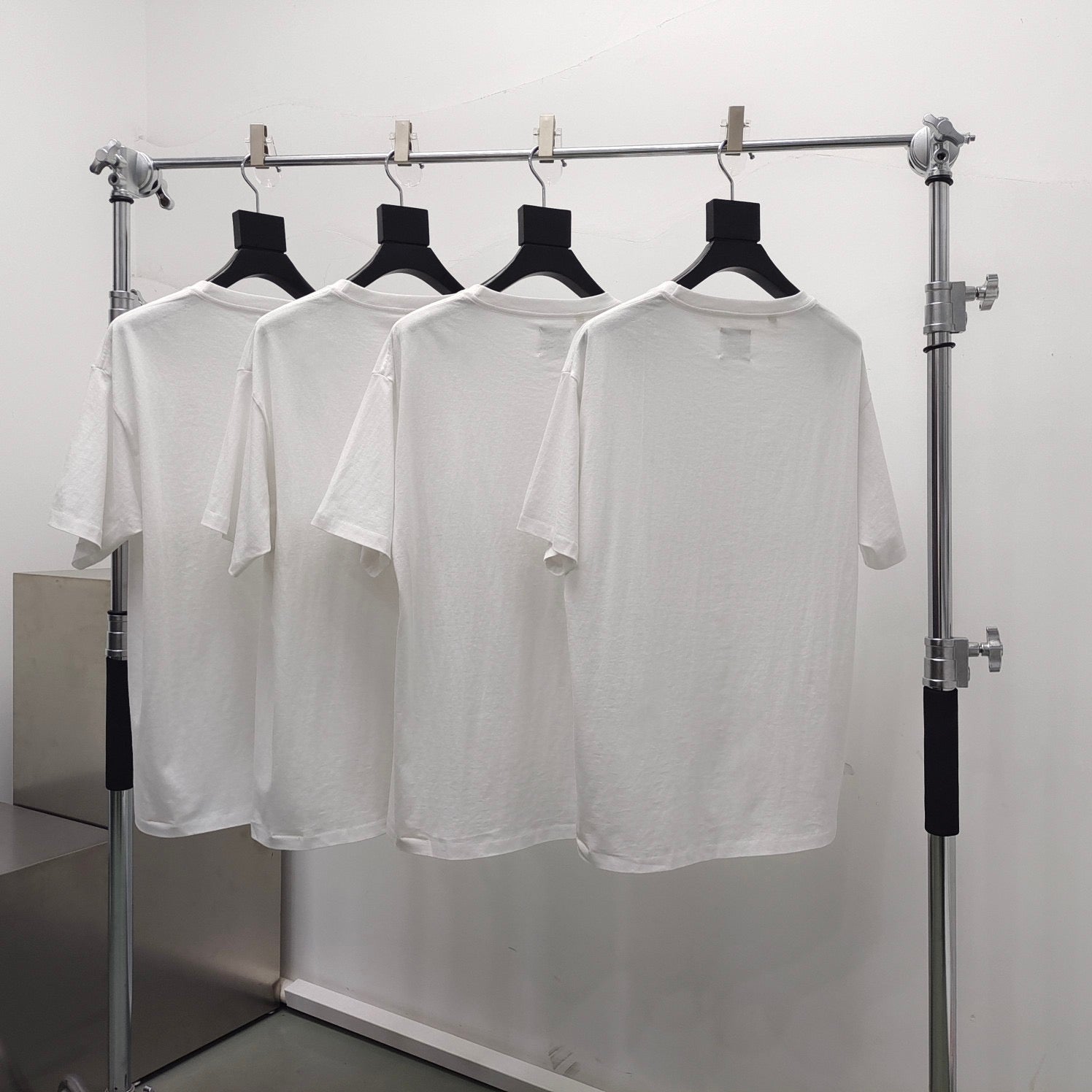 weißes T-Shirt