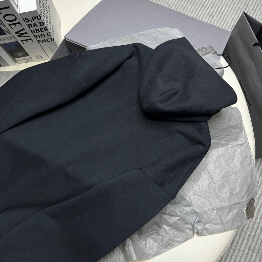 Schwarzer Hoodie