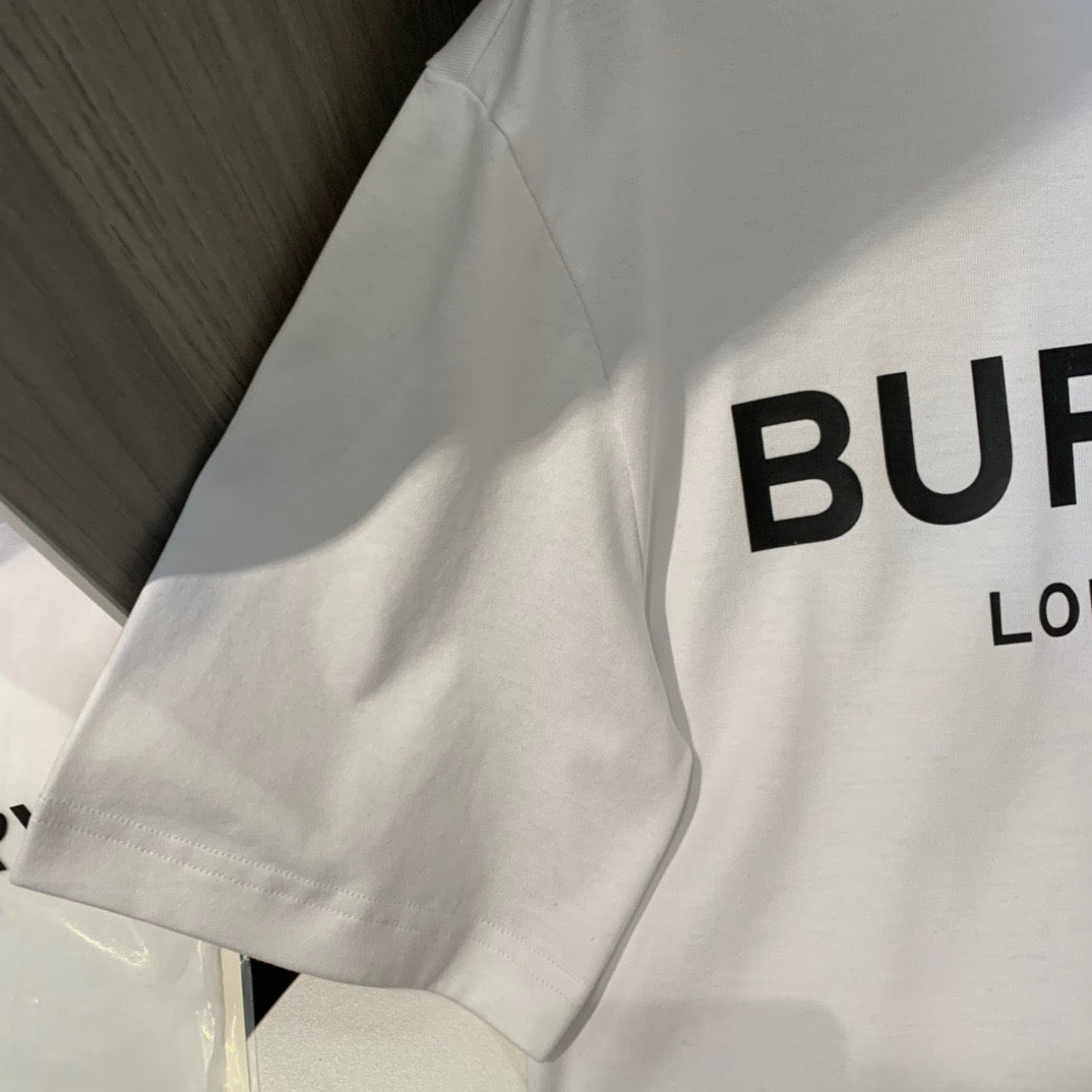Black and White T-shirt - FashionHype.xyz