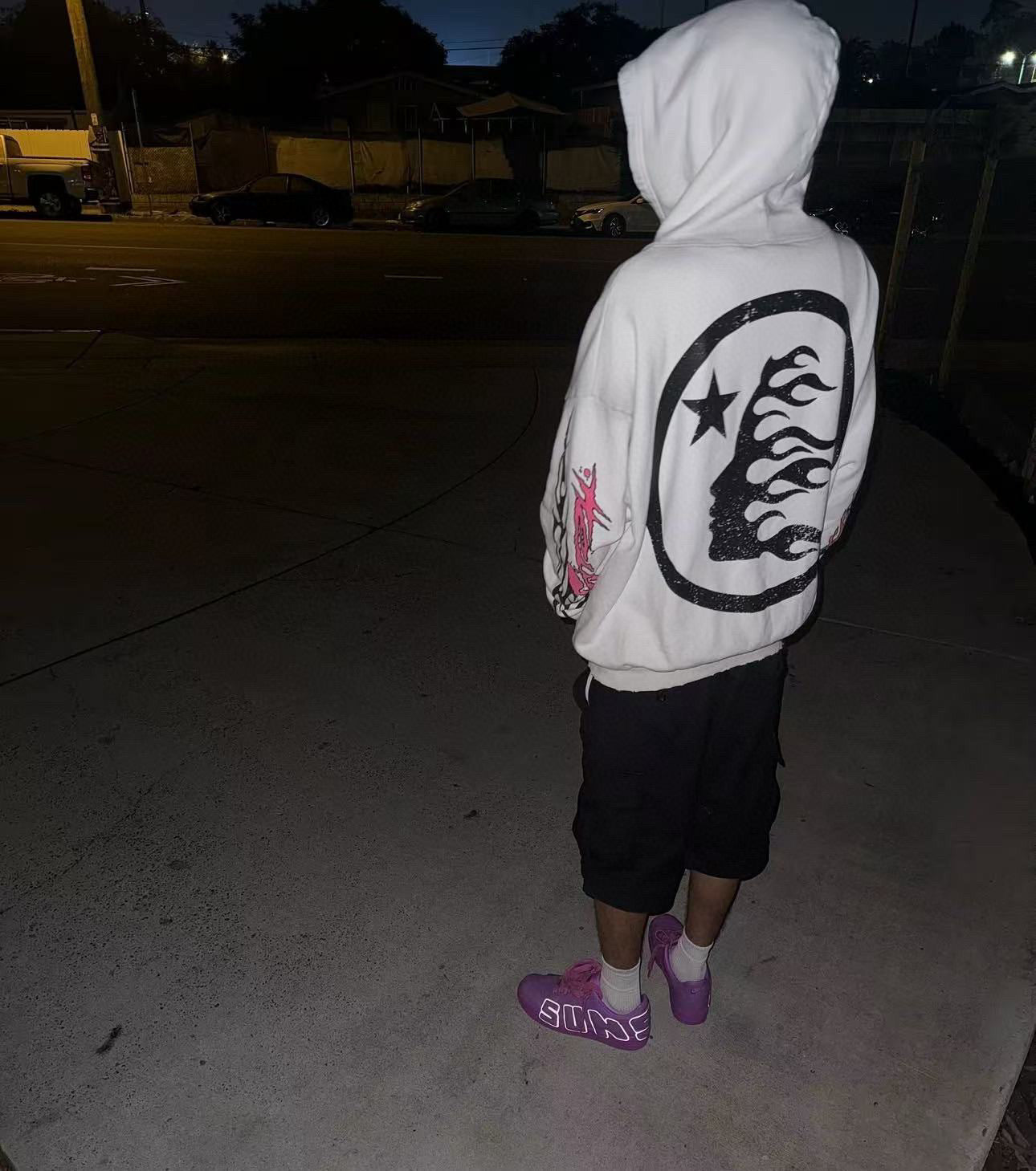 Sudadera con capucha blanca