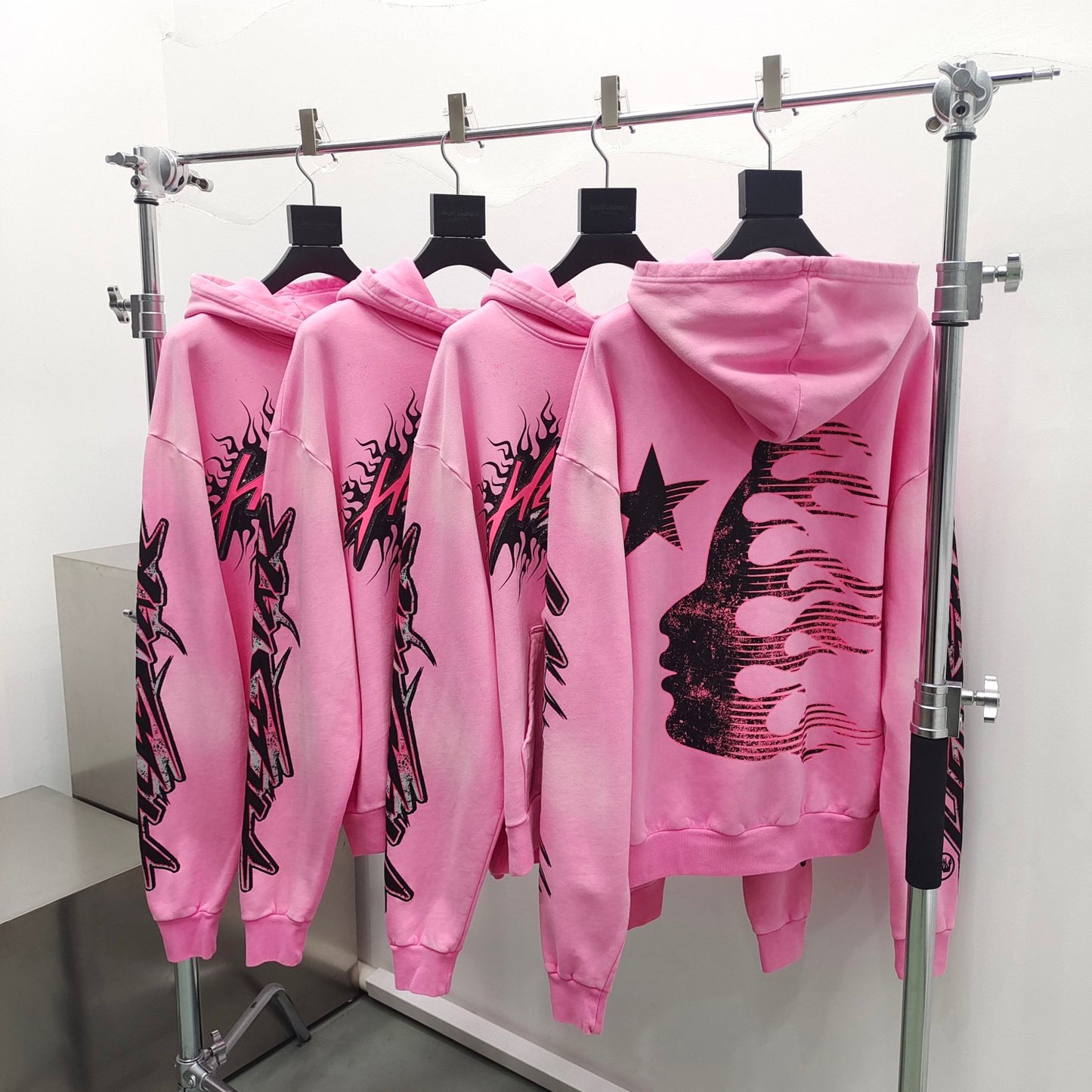 Sudadera con capucha rosa