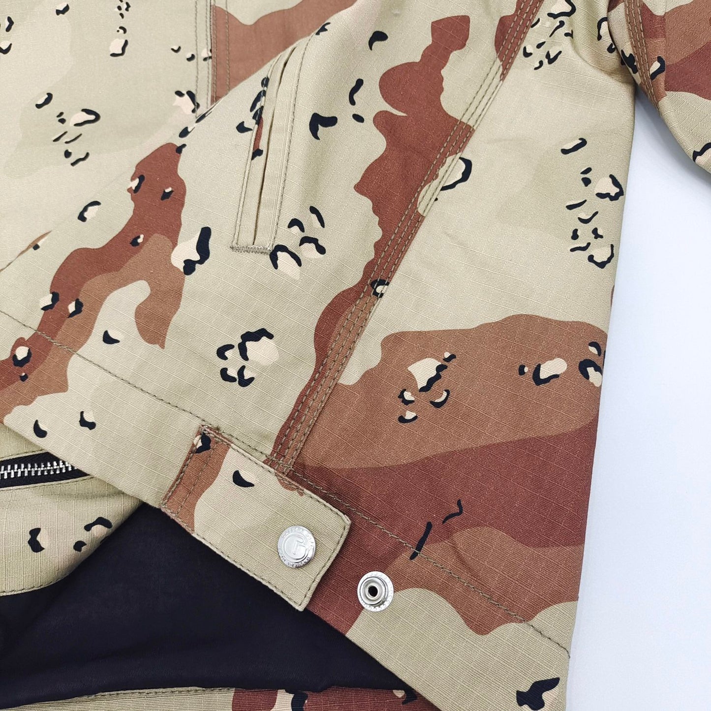 سترة رمادية بنية