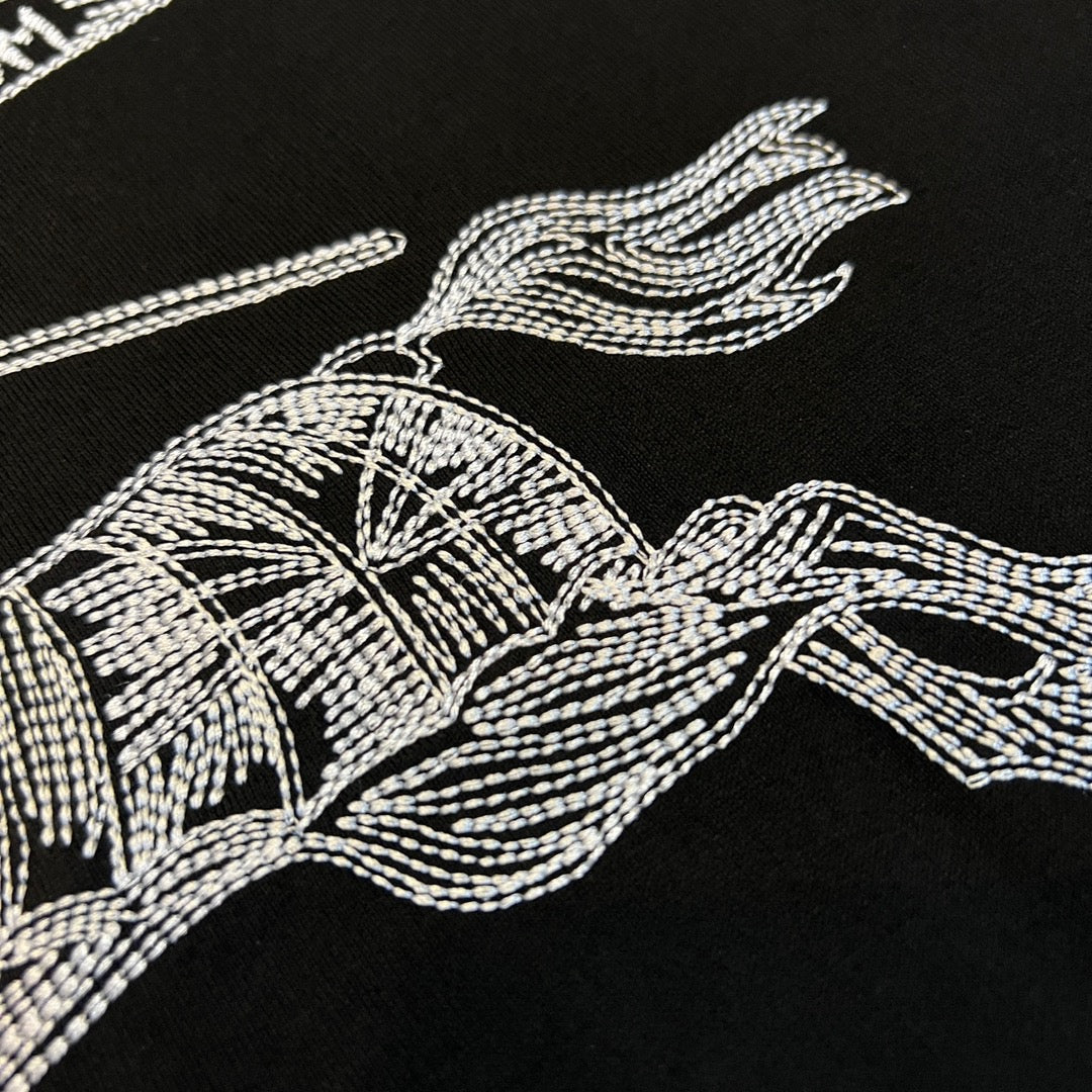 Black T-shirt - FashionHype.xyz