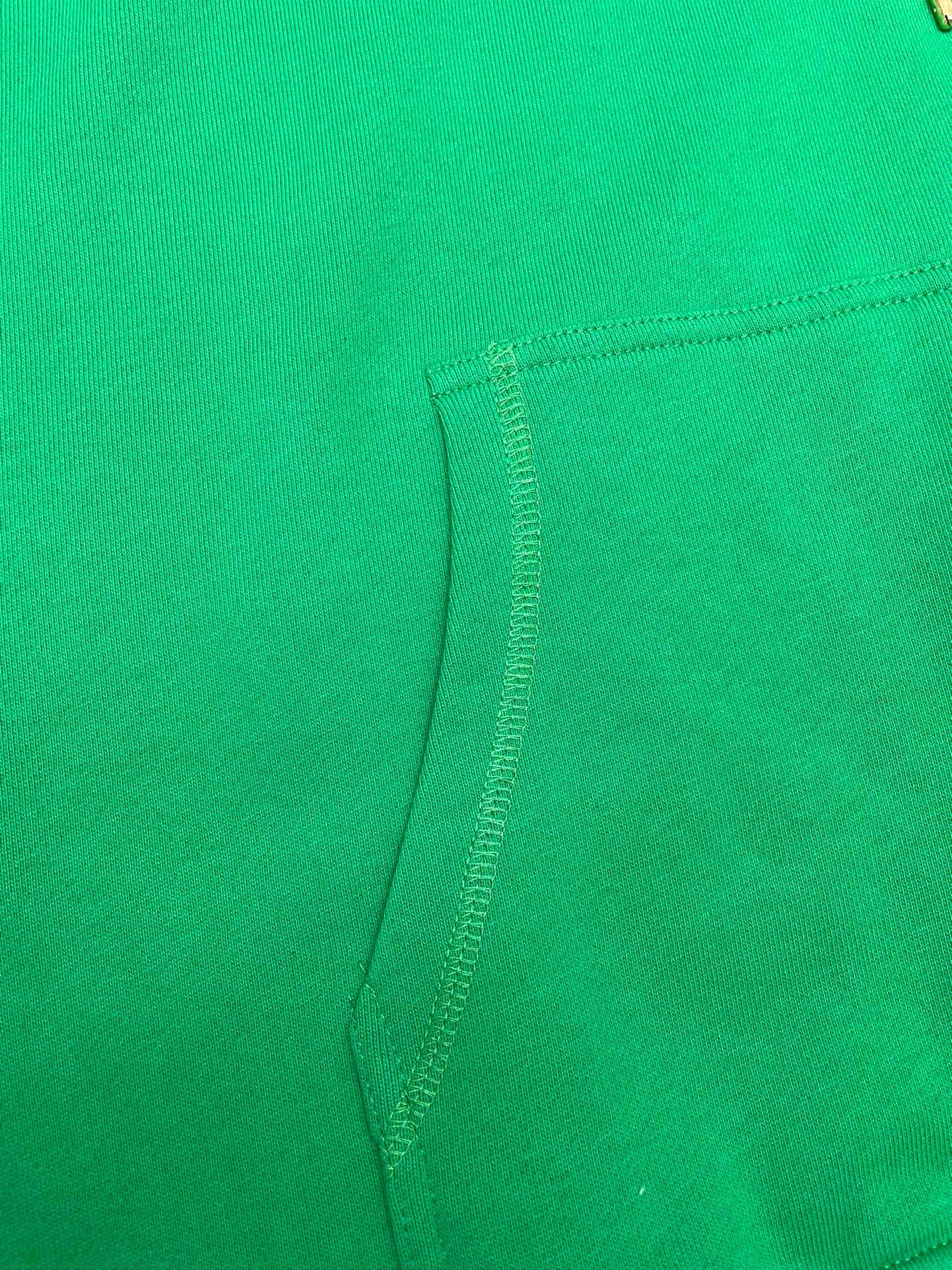 Schwarz-grüner Kapuzenpullover