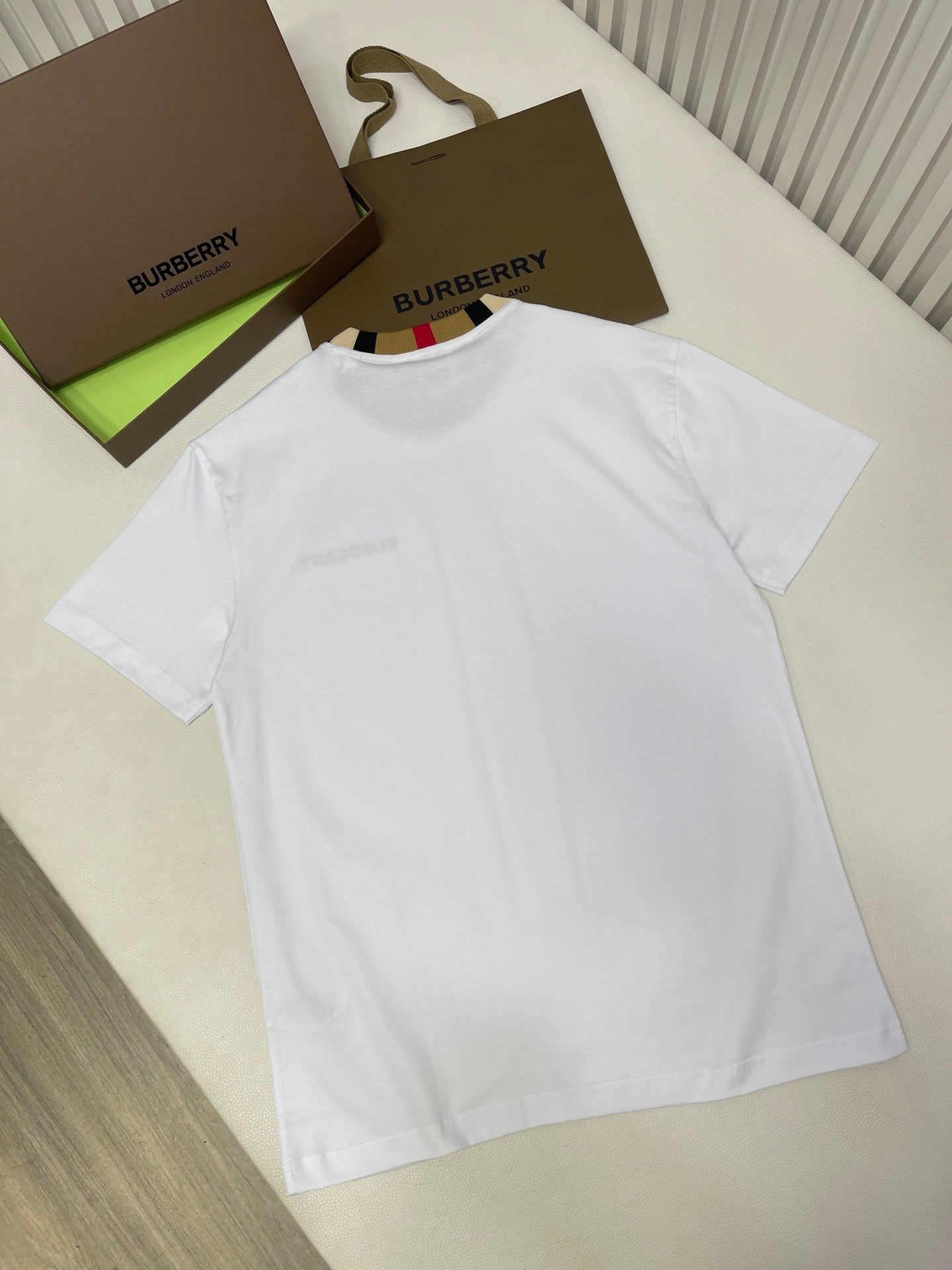 Black and White T-shirt - FashionHype.xyz