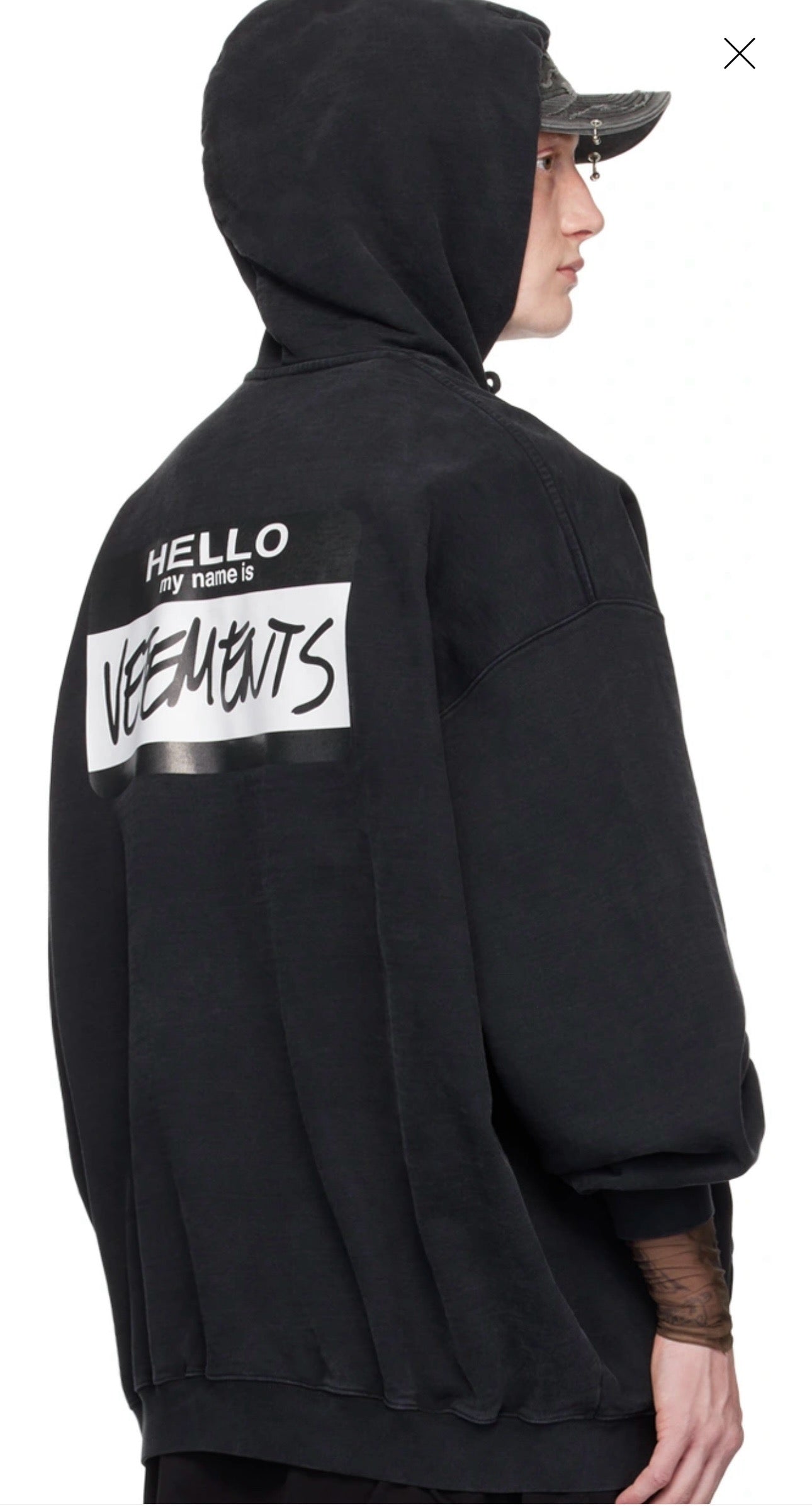 Schwarzer Hoodie
