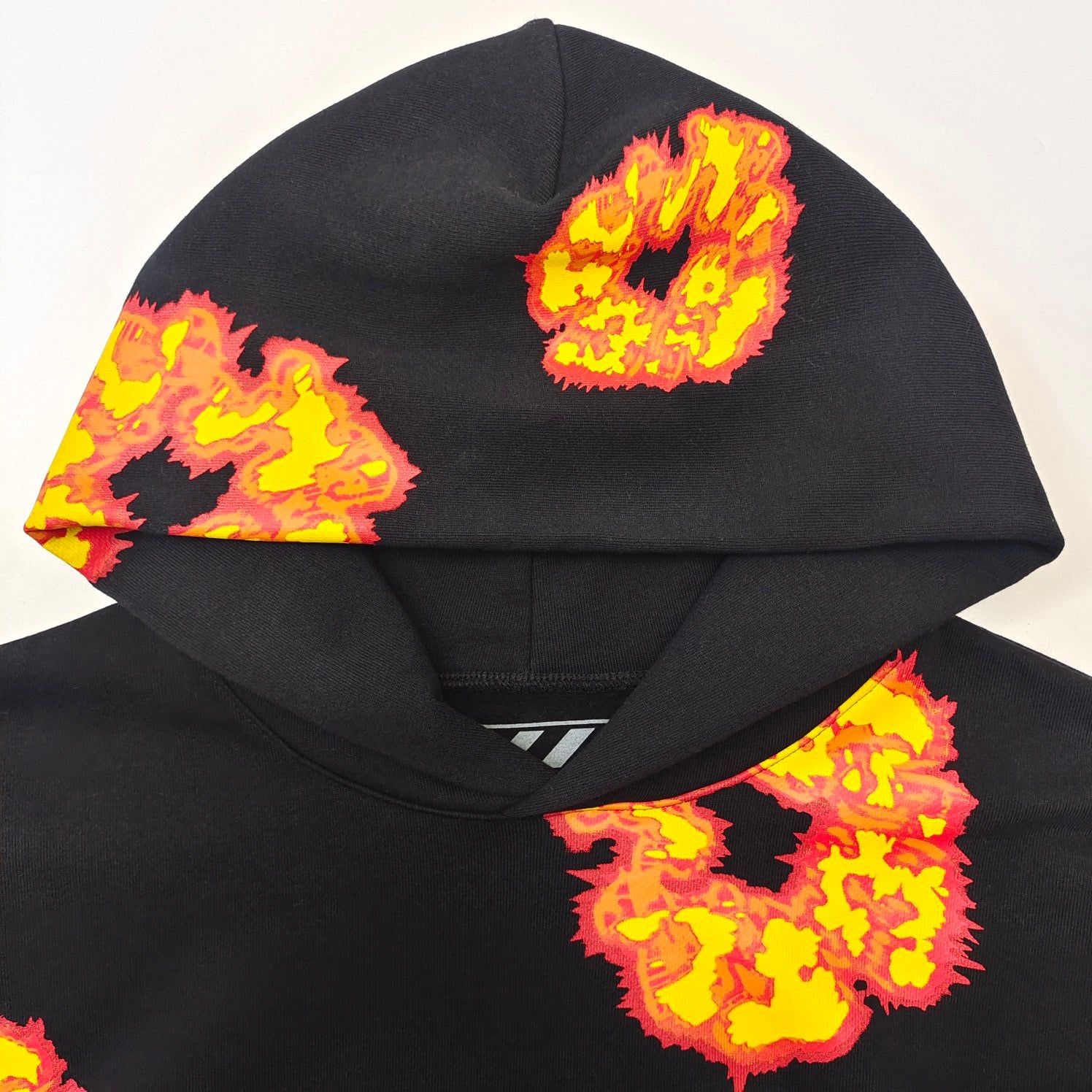 Schwarzer Hoodie