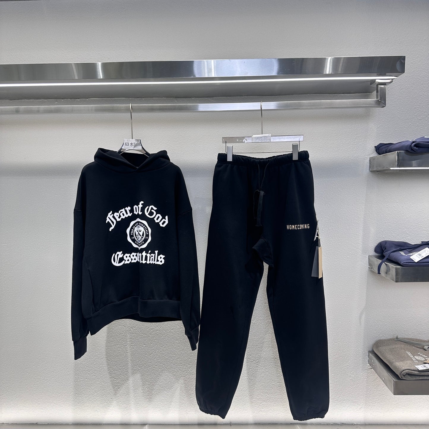 هودي أسود ورمادي ضبابي غامق