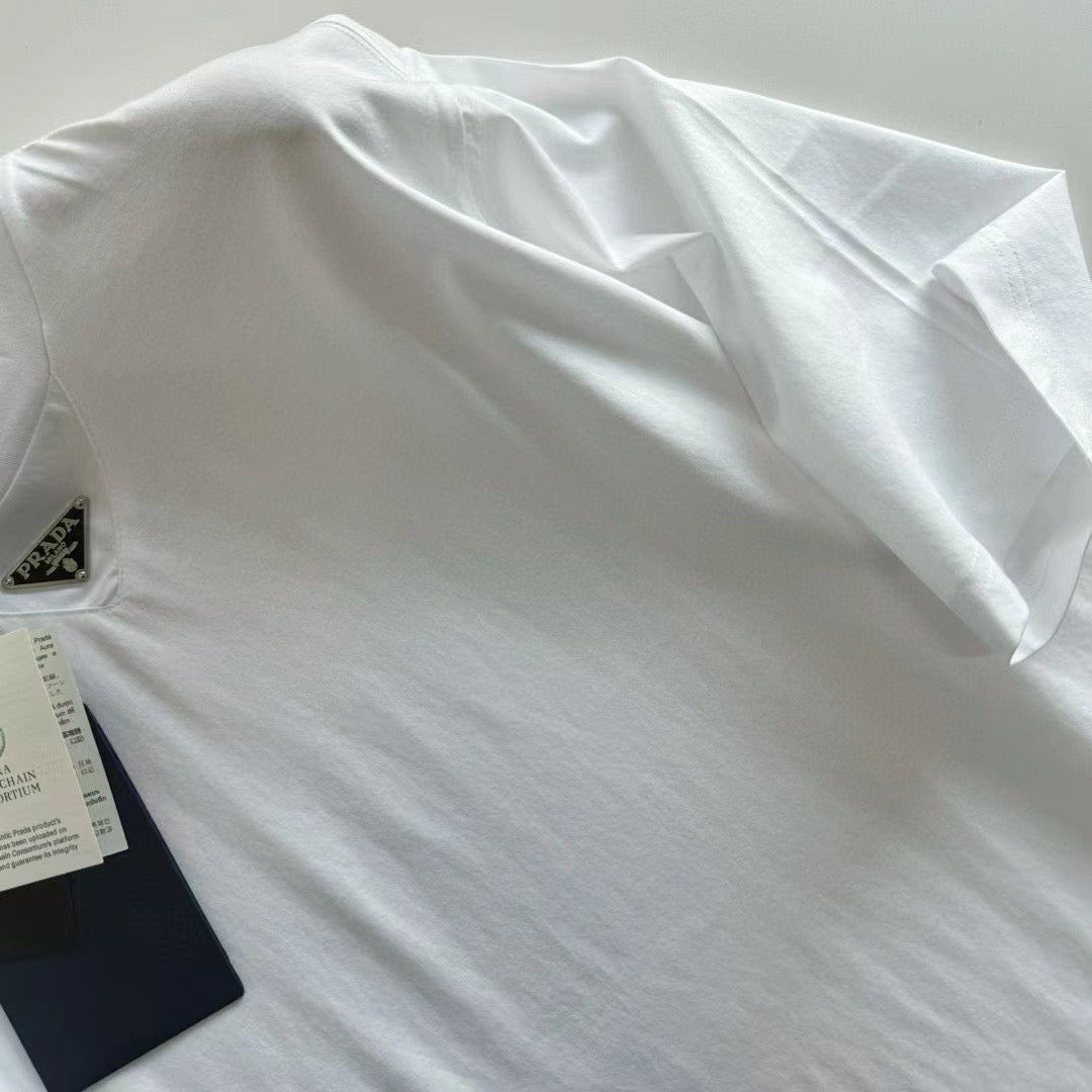 Black and White T-shirt - FashionHype.xyz