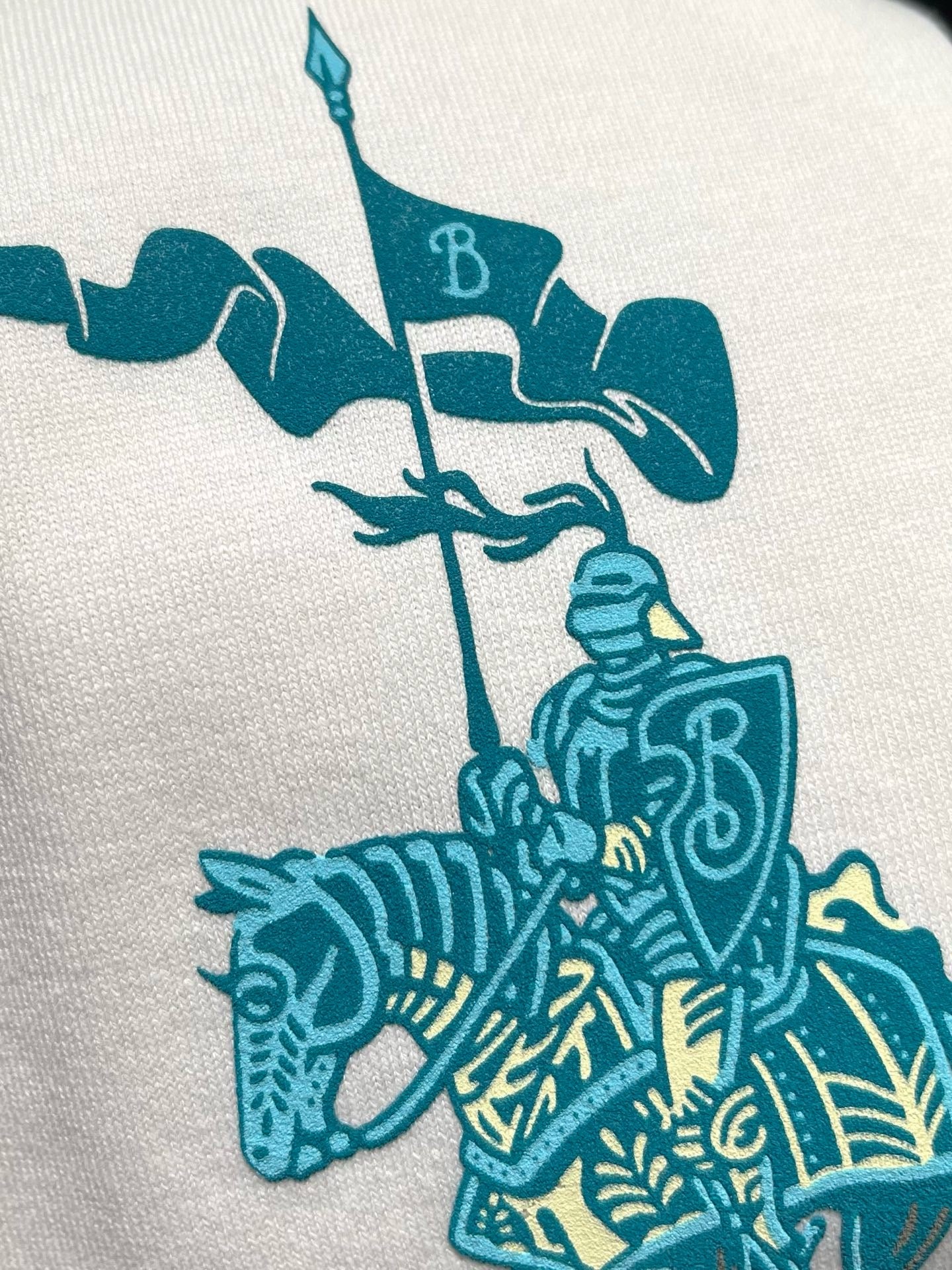 Mehrfarbiges T-Shirt