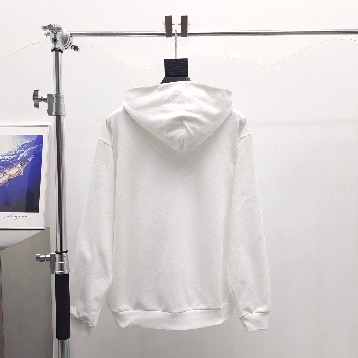 Weißer Hoodie