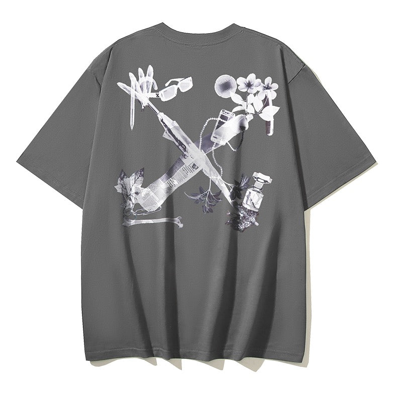Schwarzes und graues T-Shirt