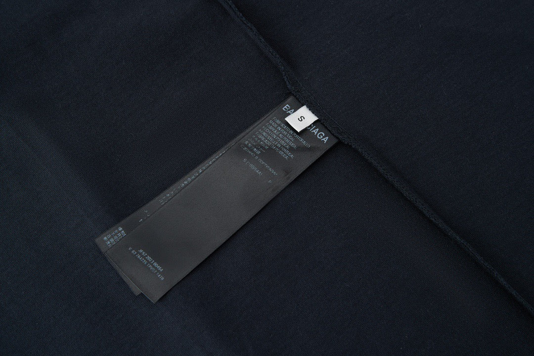 Dark blue and White T-shirt - FashionHype.xyz