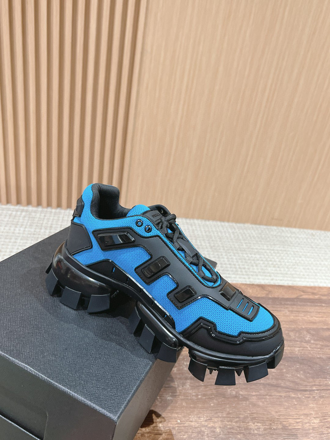 Weiß-Grüne Schuhe