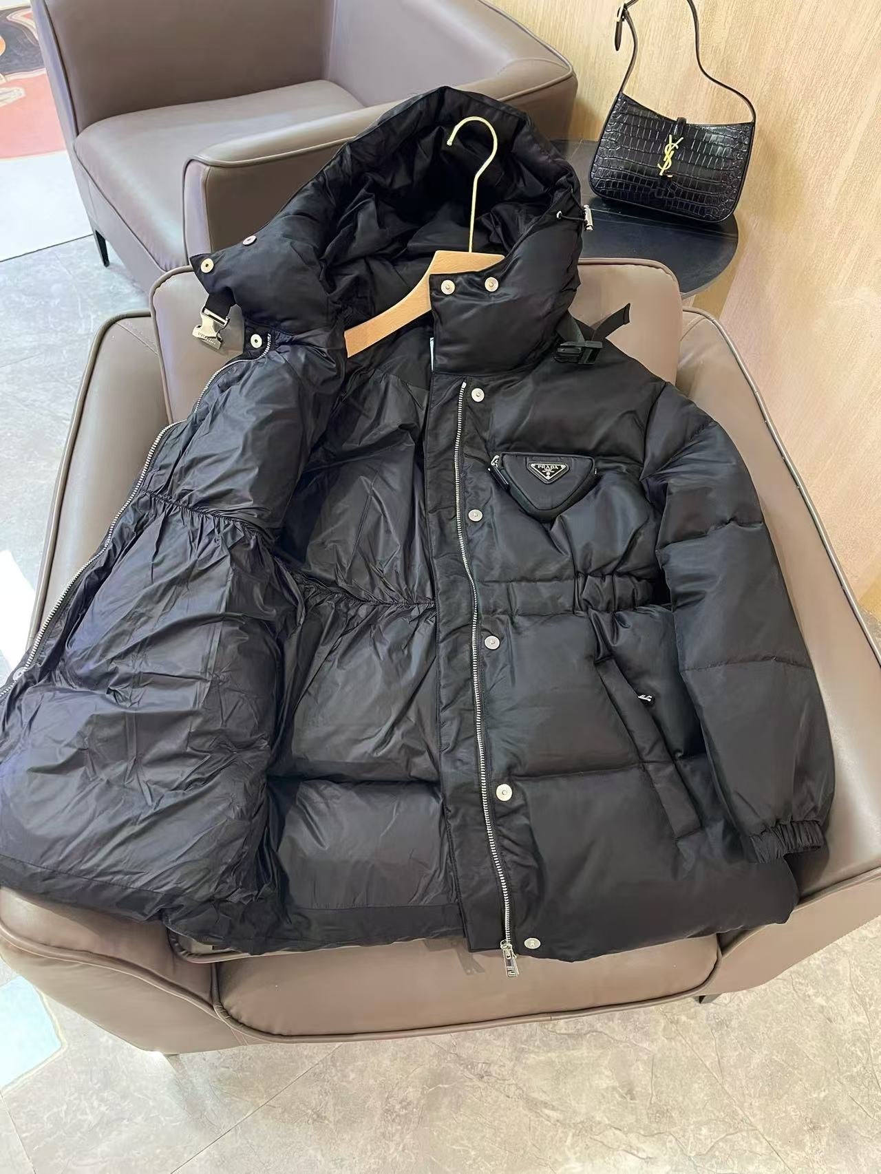 Schwarze Jacke