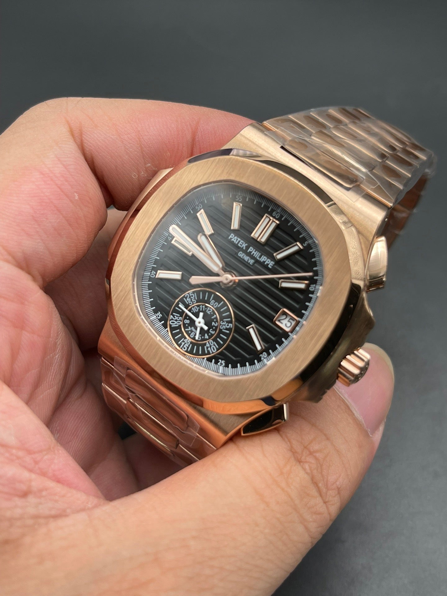Goldfarbene Uhr