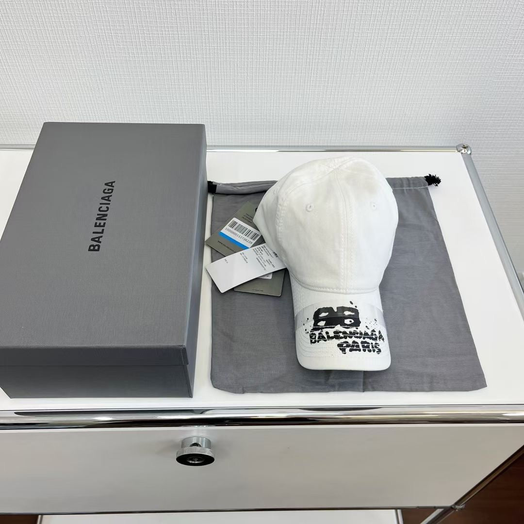 White and Black Cap - FashionHype.xyz