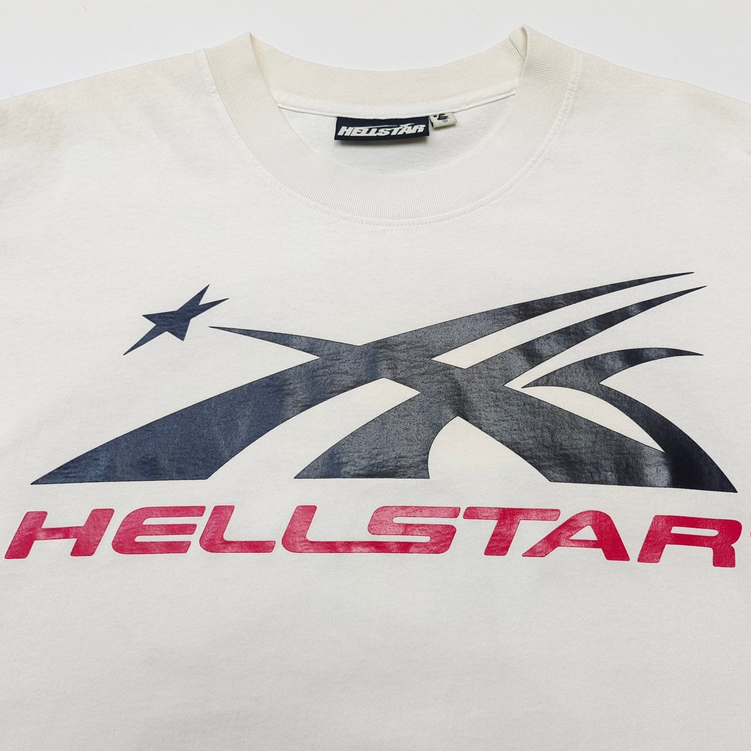 weißes T-Shirt