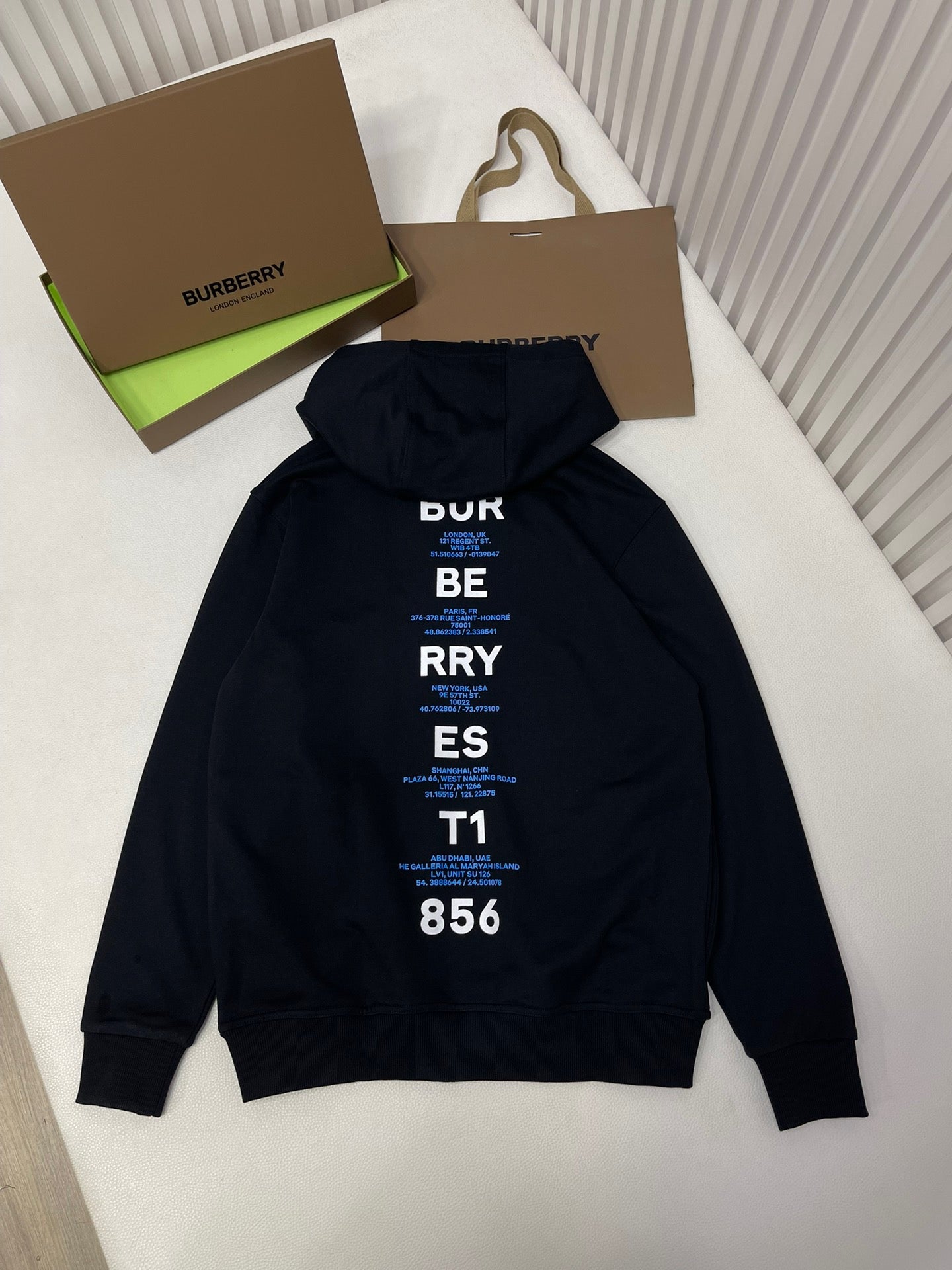 Black Hoodie - FashionHype.xyz