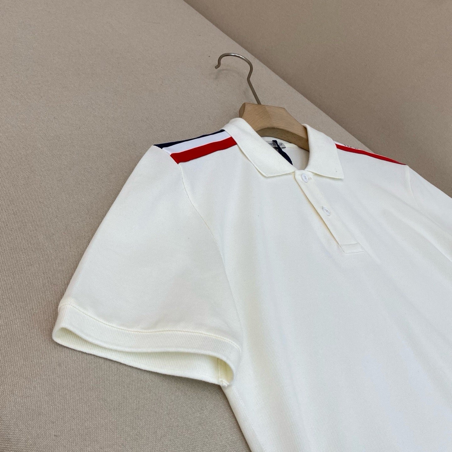 White and Black T-Shirt - FashionHype.xyz