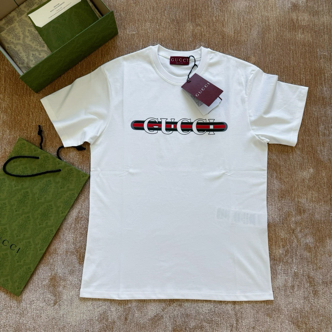 weißes T-Shirt