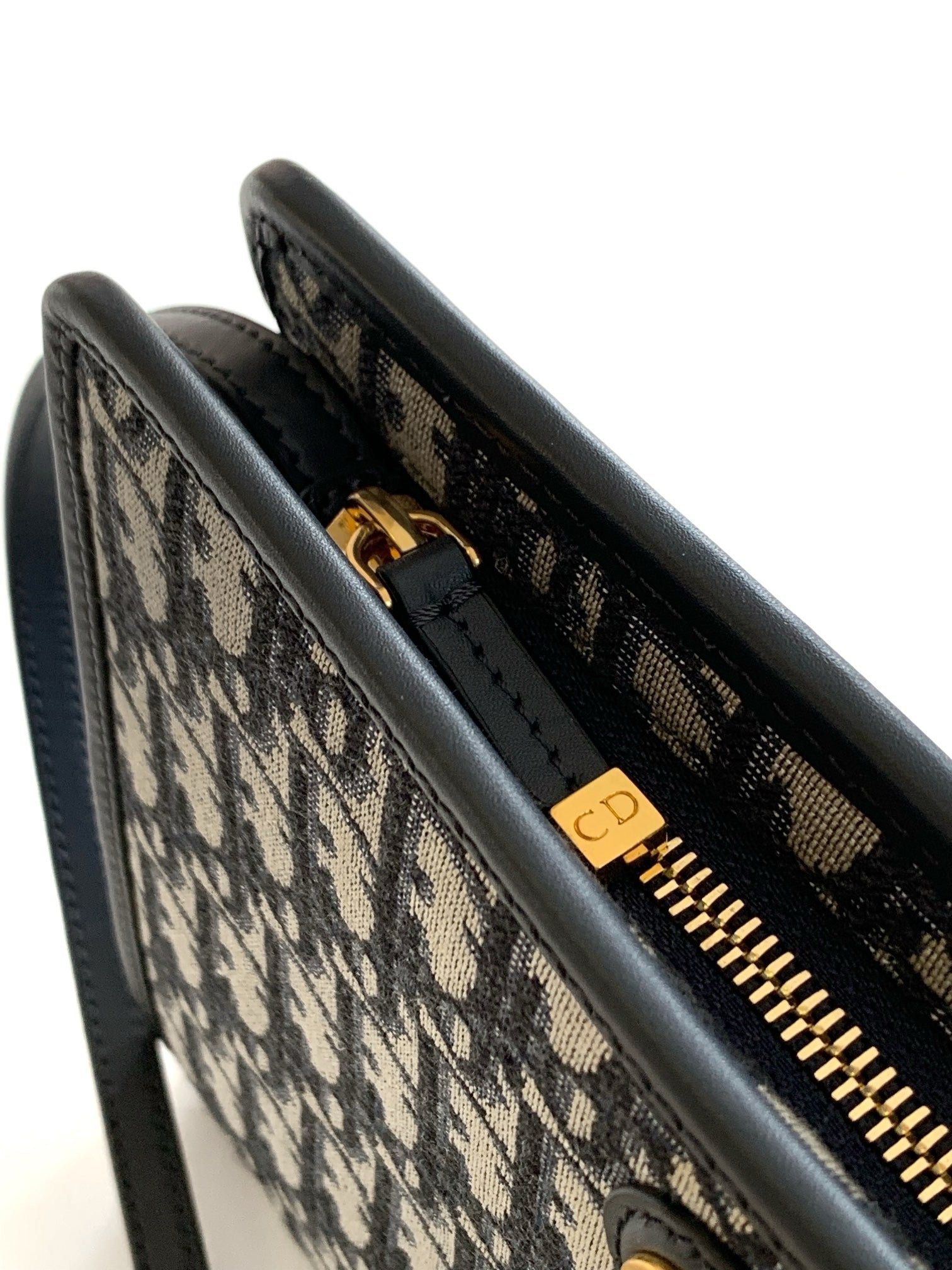 Mehrfarbige Tasche