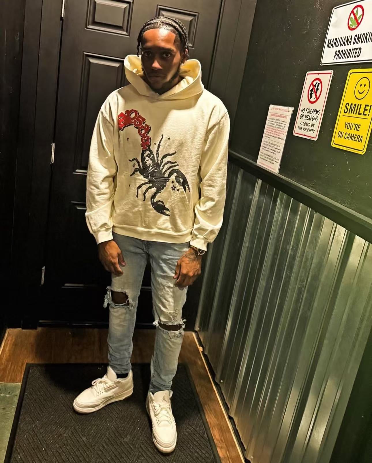 Weißer Hoodie