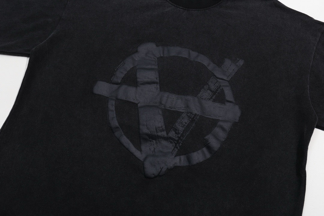 Black and Gray T-Shirt - FashionHype.xyz