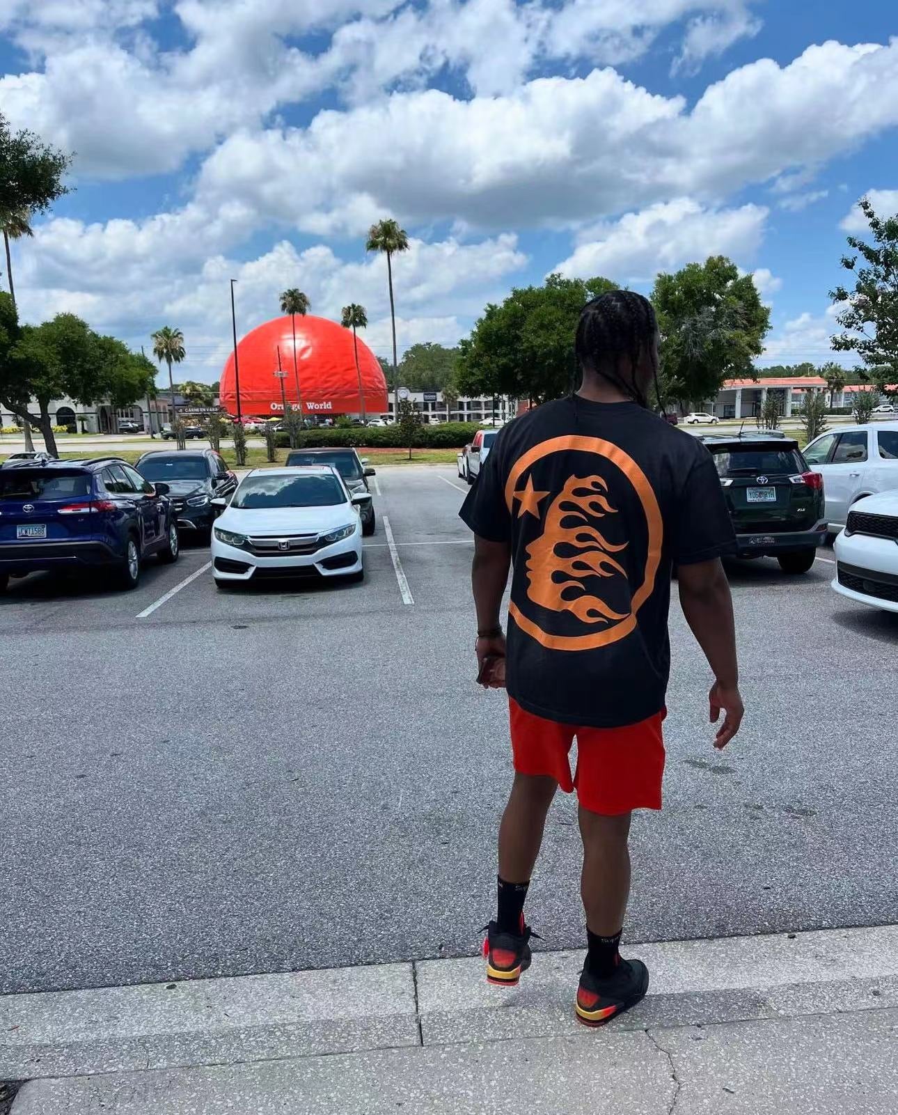 Dunkelschwarzes T-Shirt