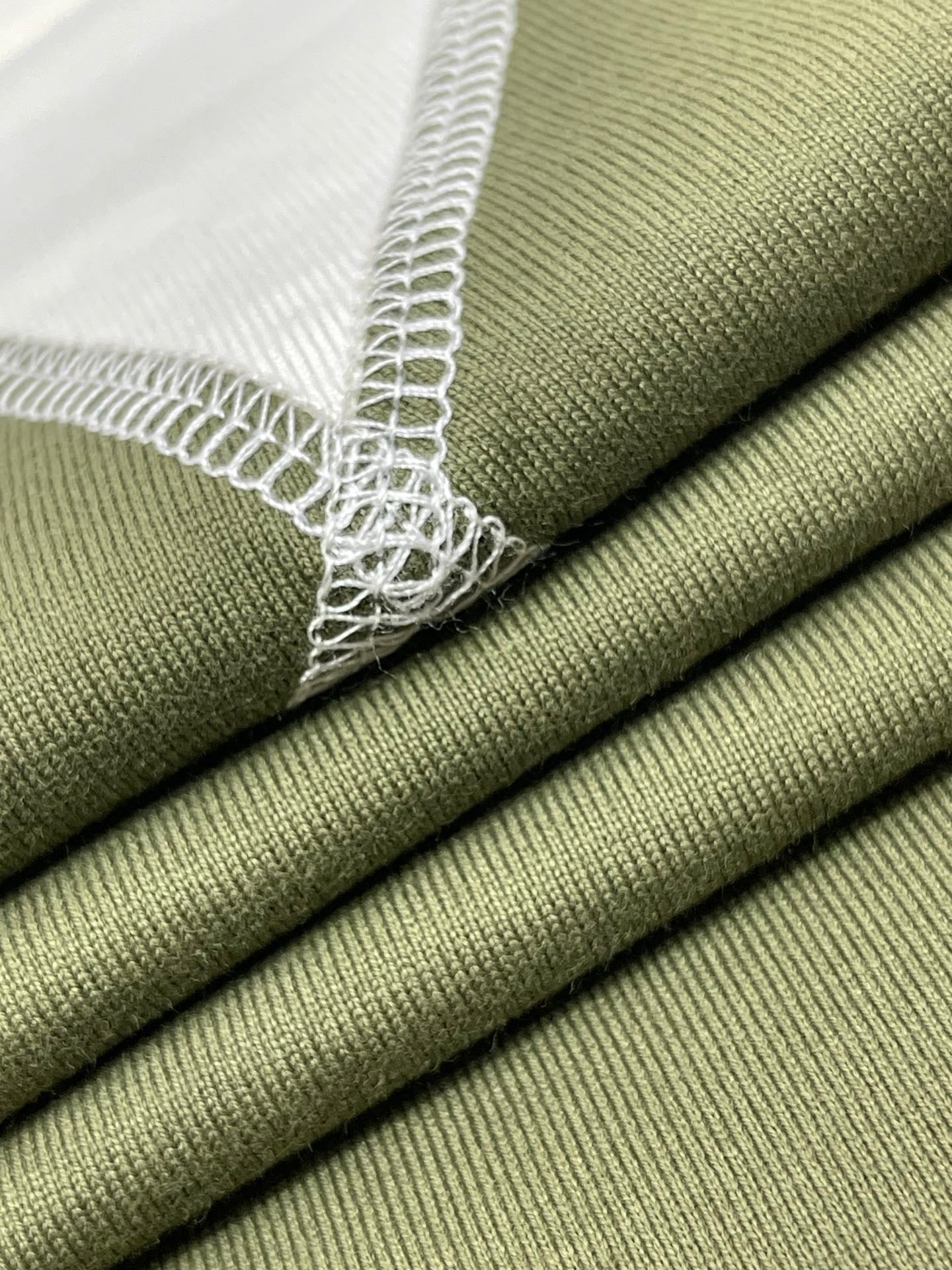 Grey and Green T-shirt - FashionHype.xyz
