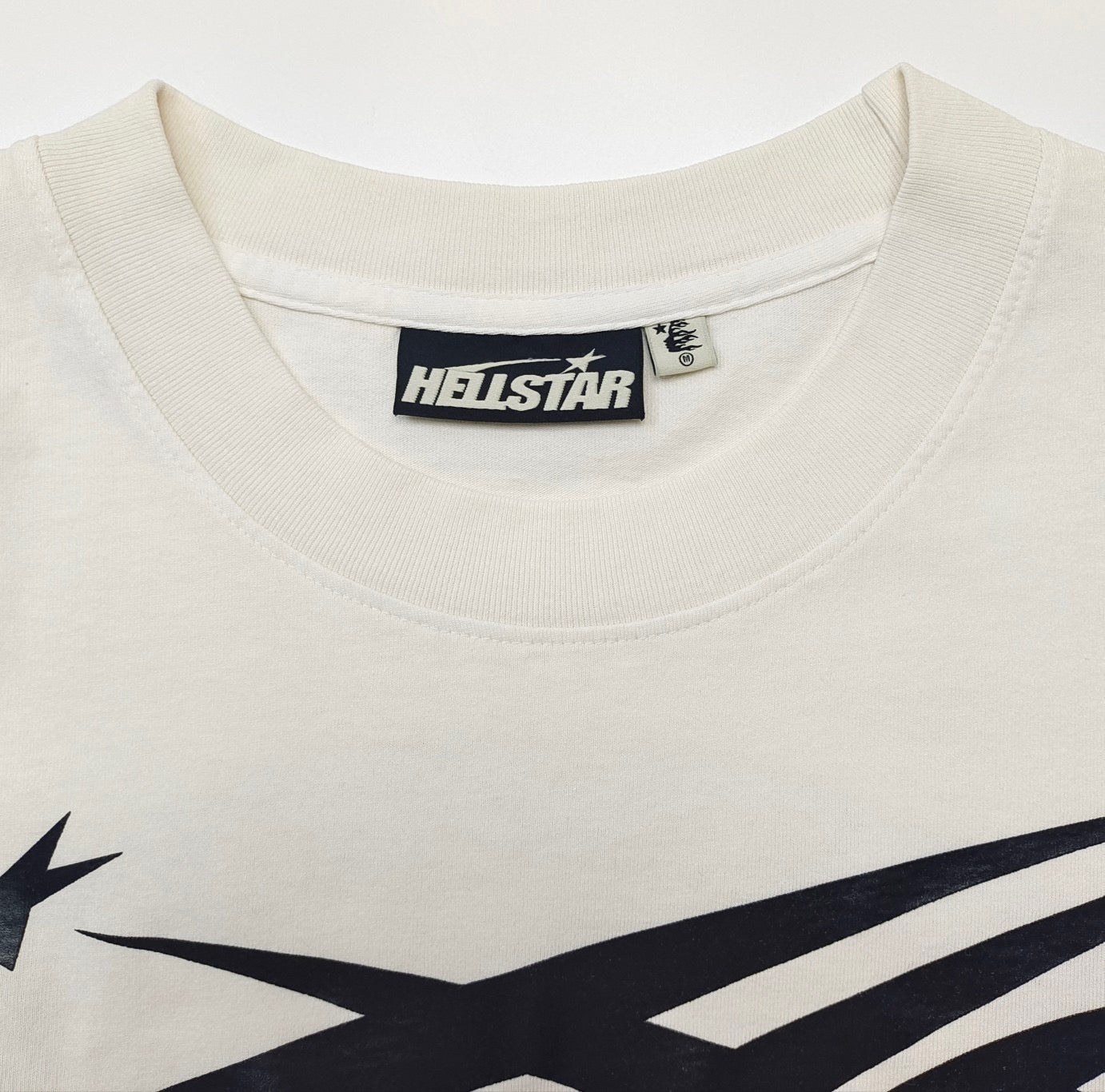 weißes T-Shirt