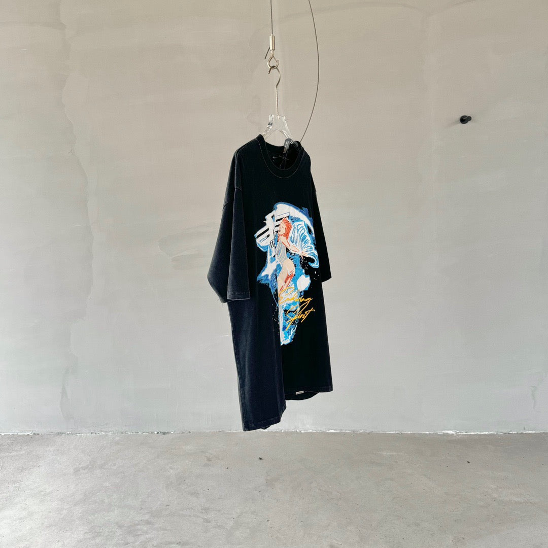 camiseta negra