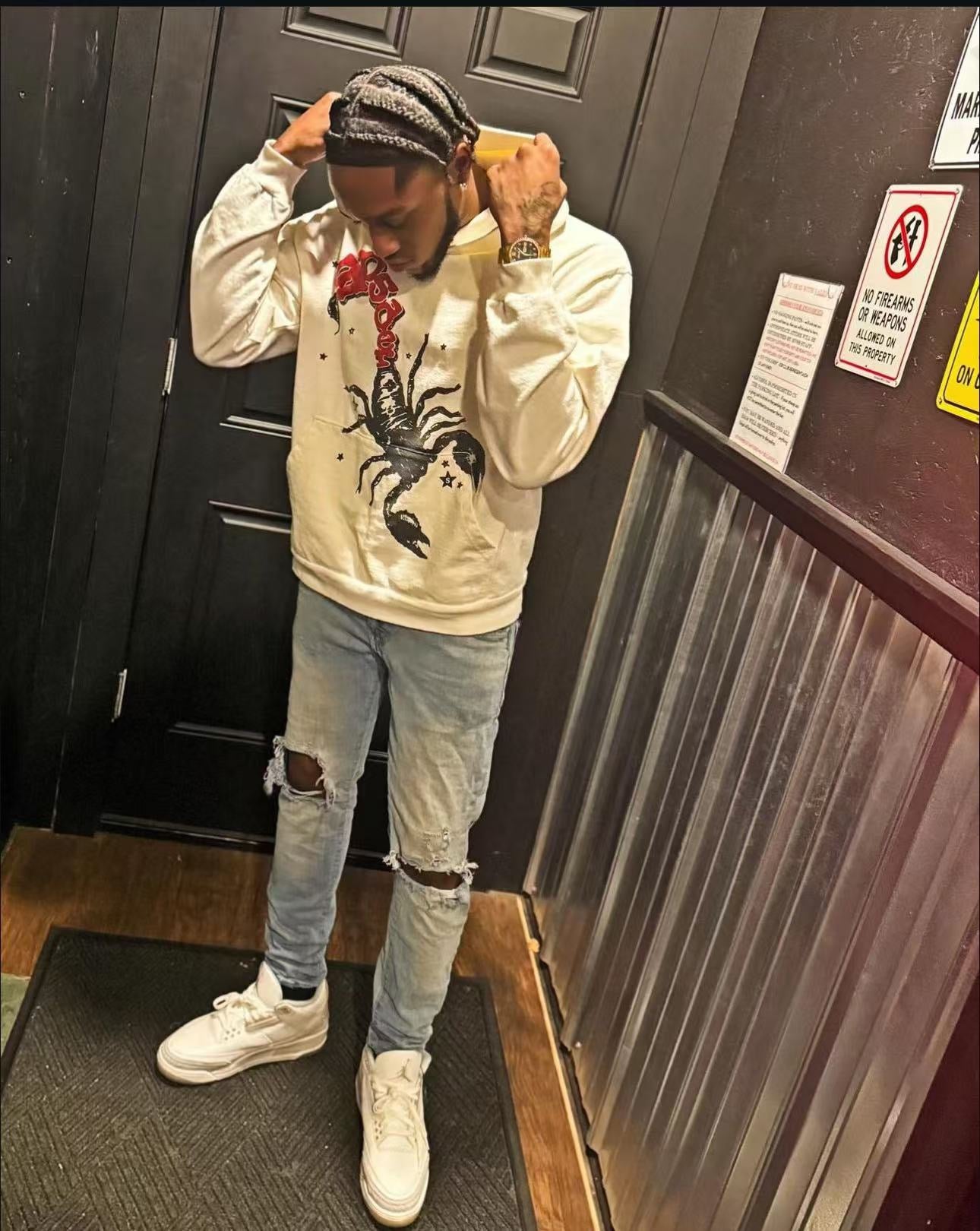 Weißer Hoodie