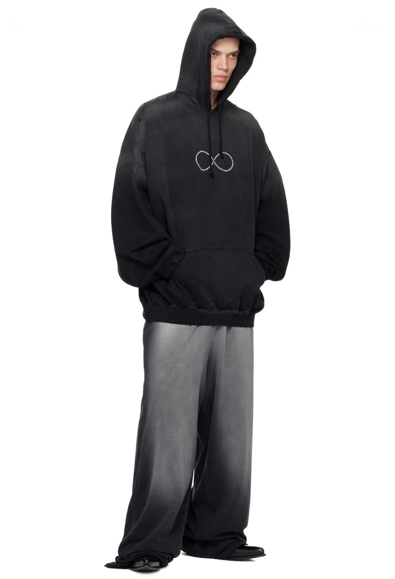 Schwarzer Hoodie