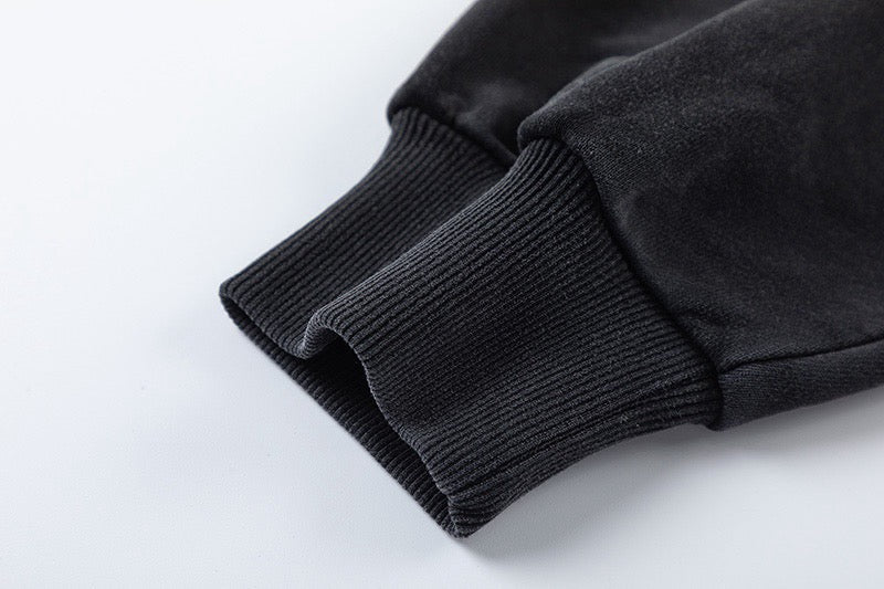 Schwarzer Hoodie